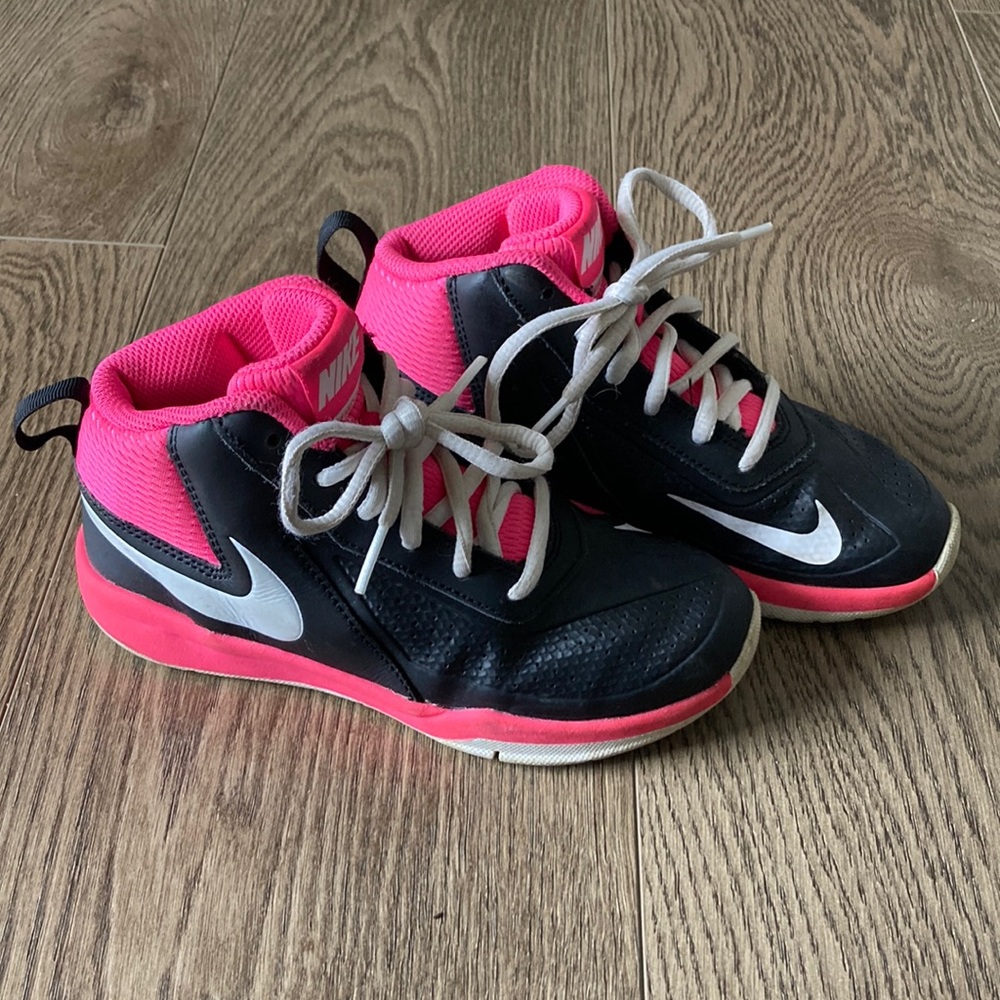Girls basketball sneakers size 13C